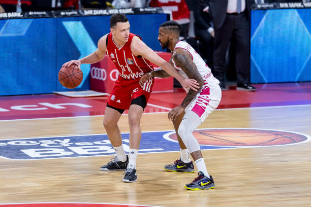 在高压区域 在高压区域