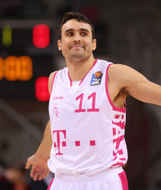 坚守自己的 坚守自己的